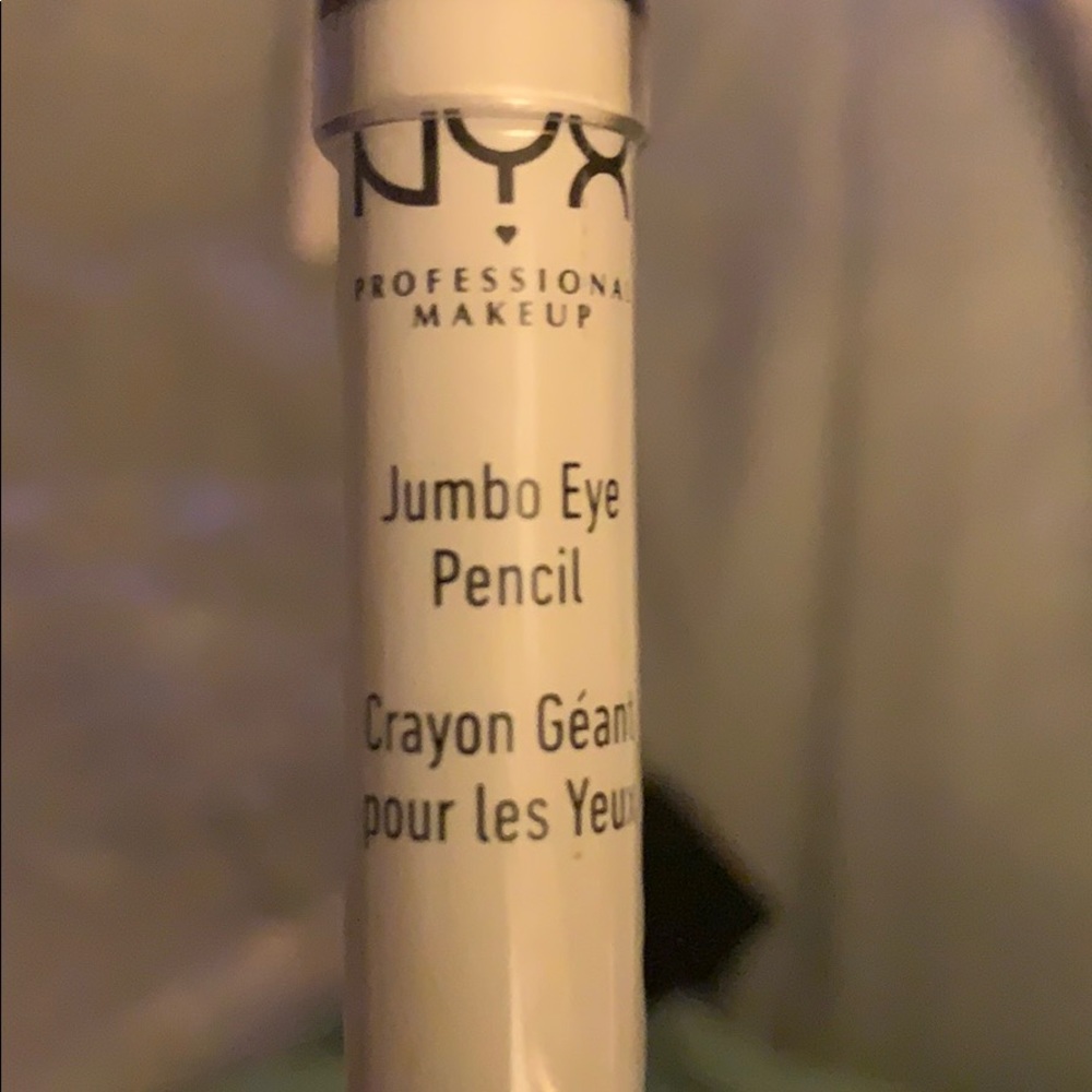 BNWT NYX Jumbo Eye Pencil/shadow/highlighter - Picture 1 of 6